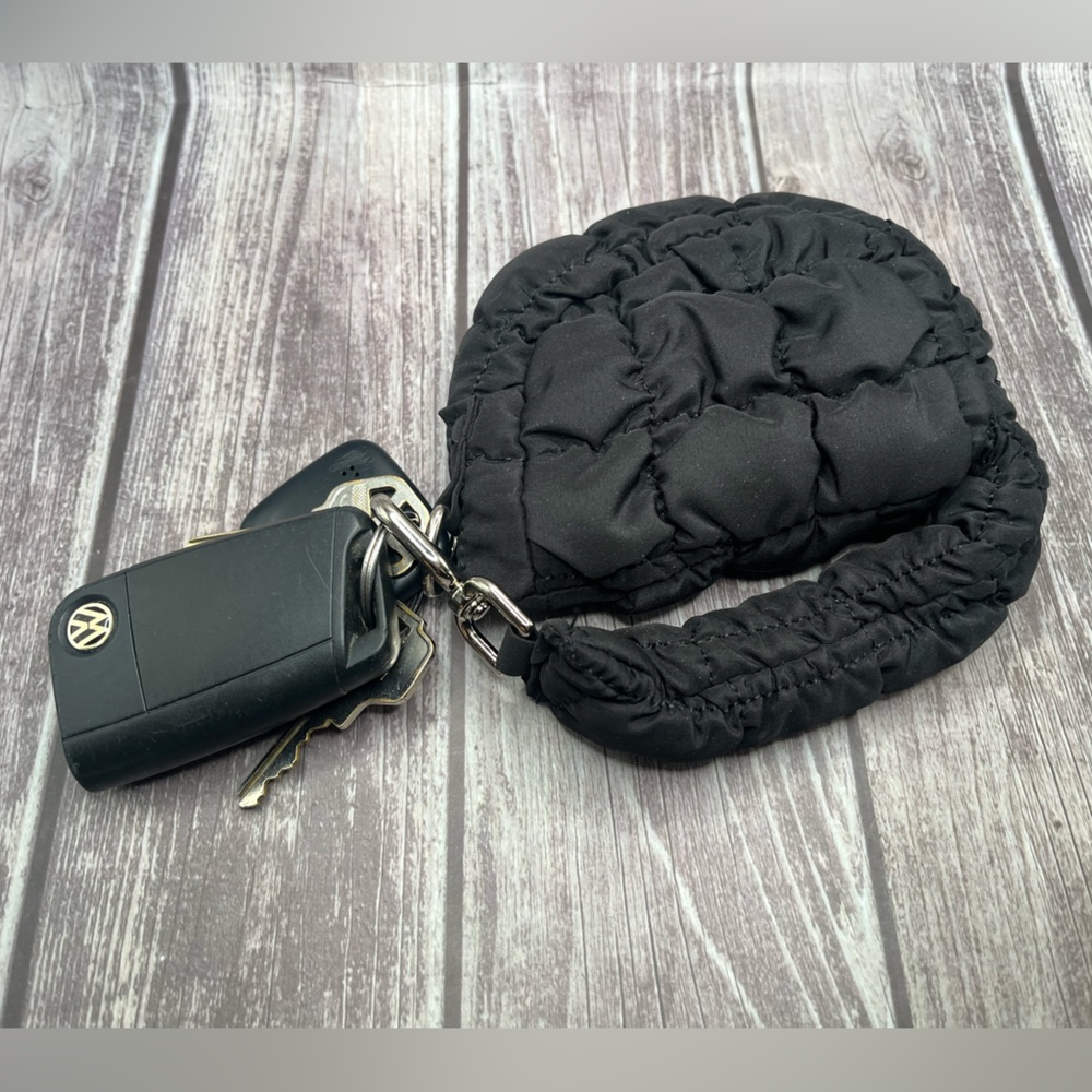 NEW Micro Mini Puffer Bag Charm Wristlet Clutch Puff Padded Quilted Black - Picture 6 of 16